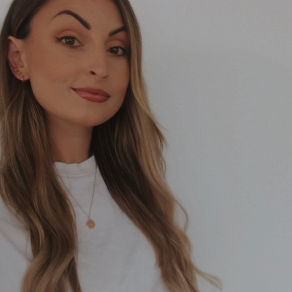 Meet your Posher, Emma - Picture 1 of 1